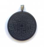 Der Irrweg des Lebens (Kettenanhänger aus Horn)